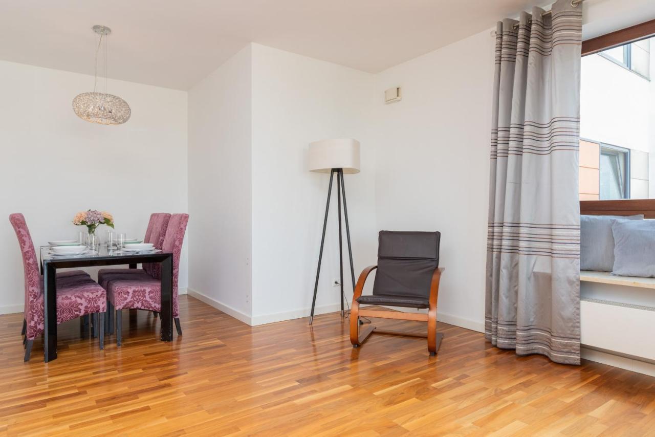 Atelier By Renters Apartament